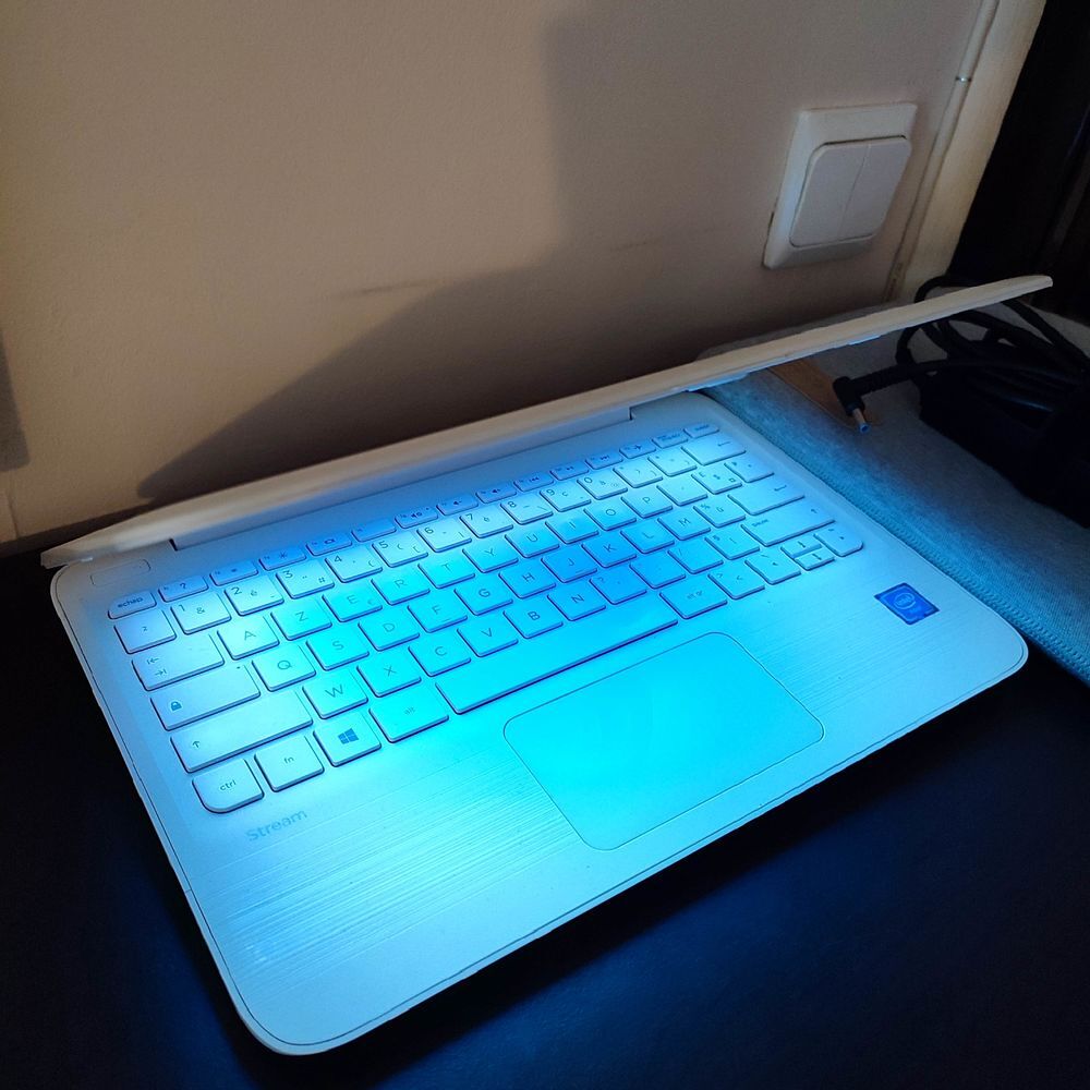 Petit Pc Portable HP+ Sacoche 11pouces Ordinateur Matériel informatique