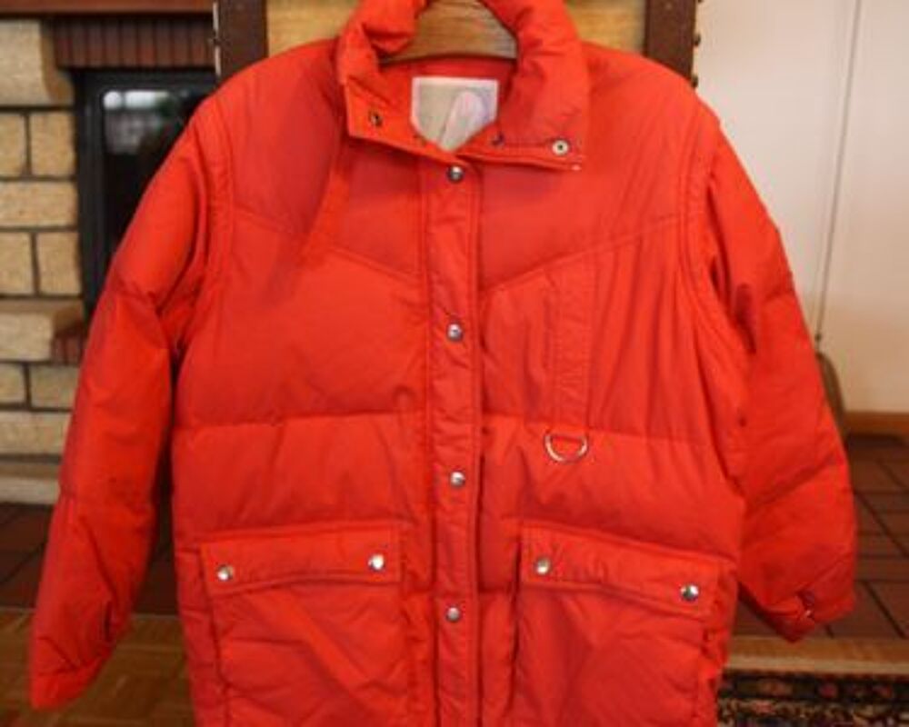 Anorak rouge tr&egrave;s chaud Vêtements