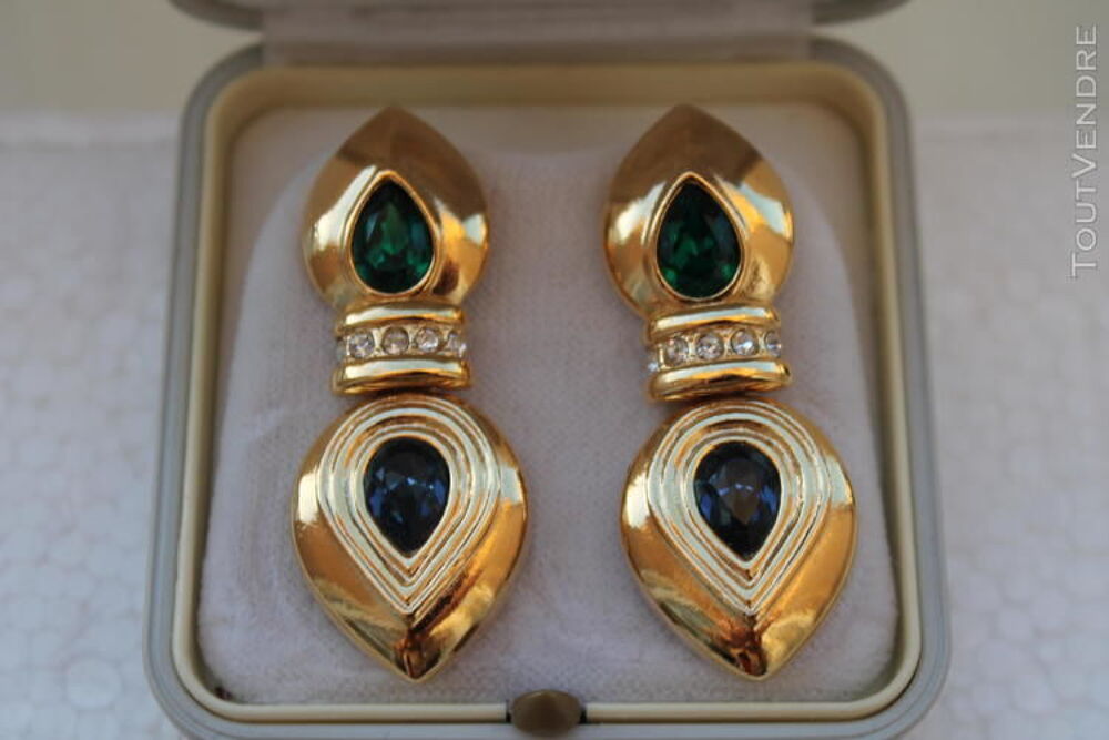 Boucles pour Oreilles perc&eacute;es NEUVES Ht 4,5 cm -50%
Bijoux et montres