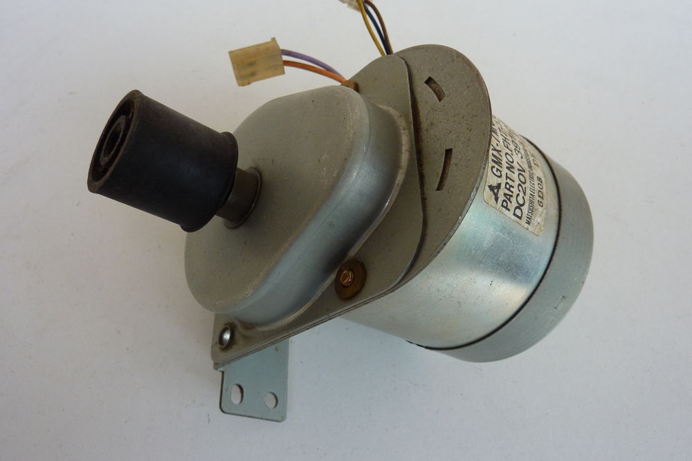 Motor&eacute;ducteur MATSUSHITA 20 V 390 RPM Bricolage