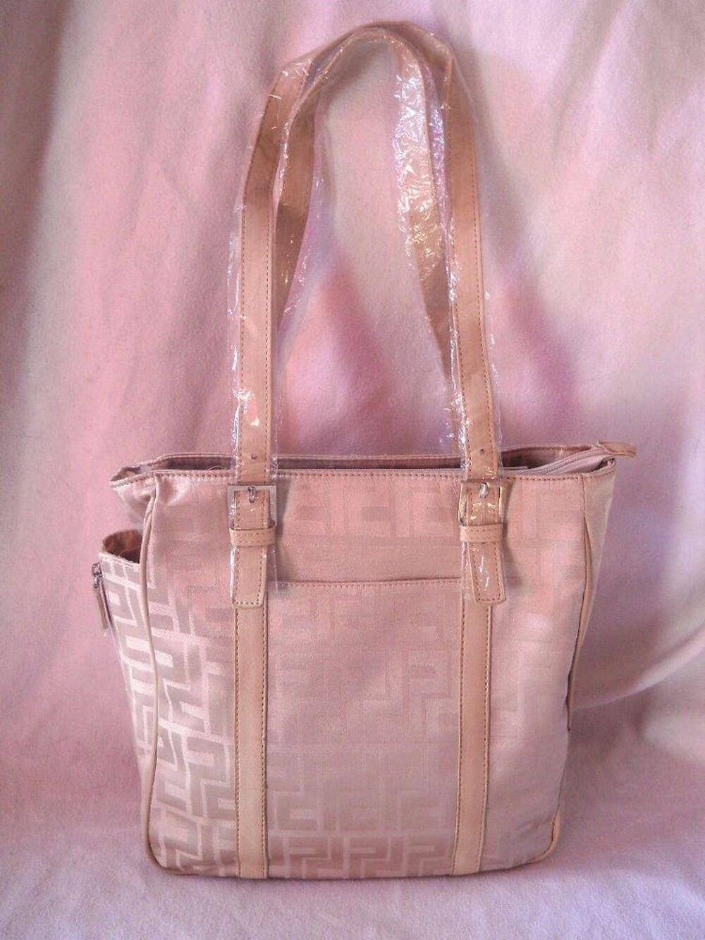 SAC A MAIN / PORTE &Eacute;PAULES NEUF Maroquinerie