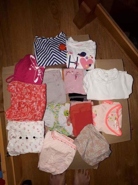 Lot vtements bb t fille 12 mois  110 Villiers (86)