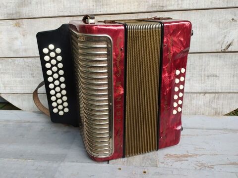 Ancien Accordéon Hohner Corona III 1200 Loches (37)