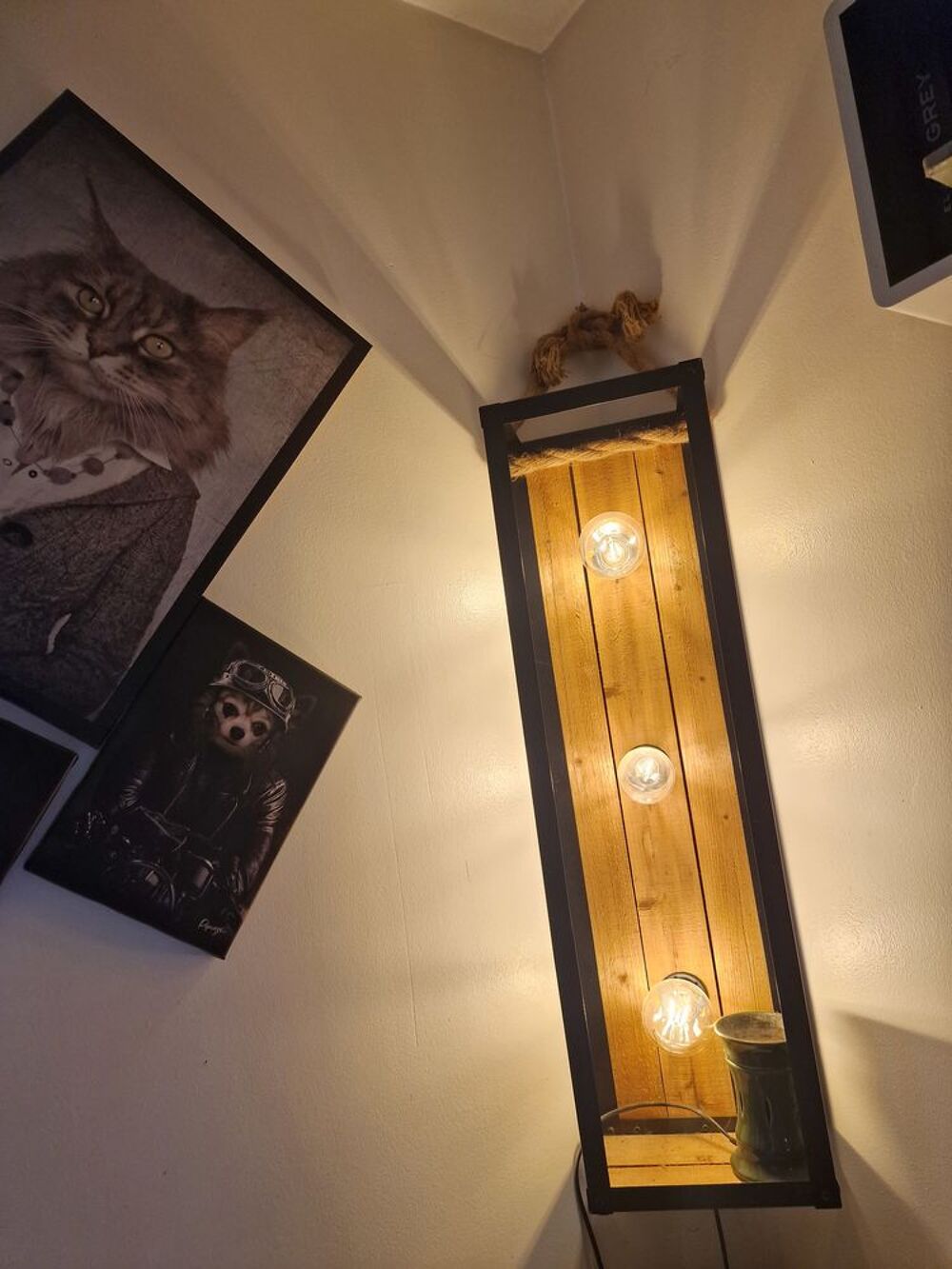 Luminaire bois et m&eacute;tal Décoration