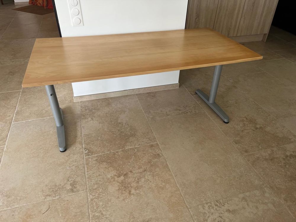 bureau IKEA BEKAN Meubles