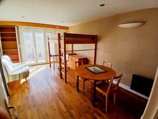  Appartement à louer 2 pièces 32 m²