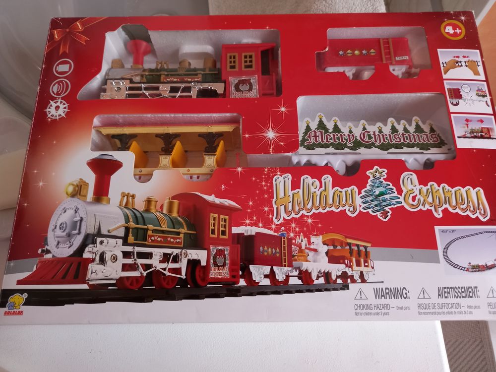 Train de NOEL &agrave; piles ou &eacute;lectrique Décoration