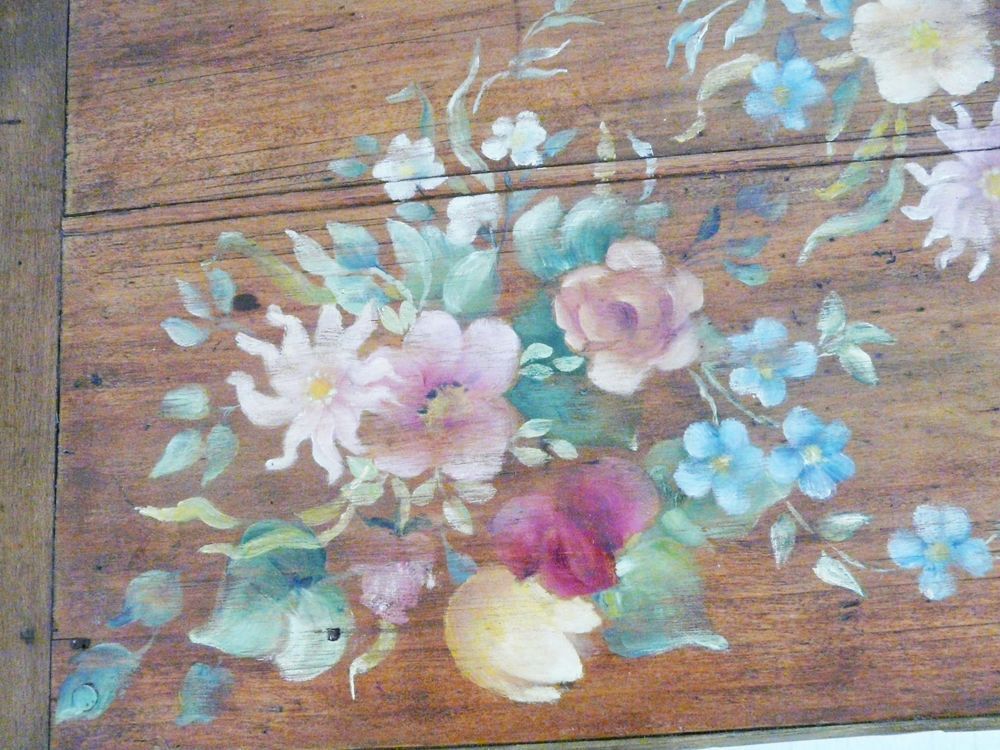 petite table basse ancienne, d&eacute;cor ajout&eacute; Meubles
