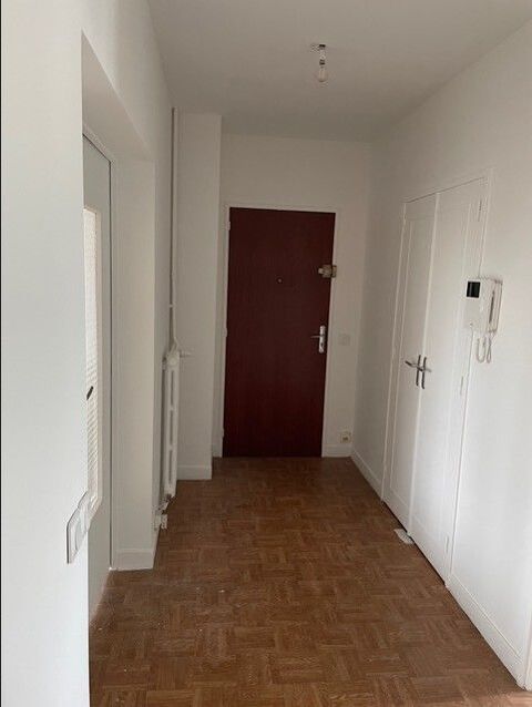  Appartement � louer 4 pi�ces 77 m�