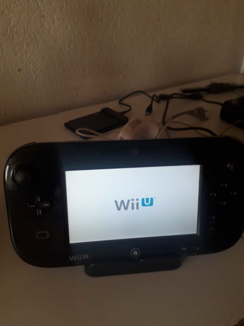 wii u noir 32go +gamepad+accessoire Consoles et jeux vidos