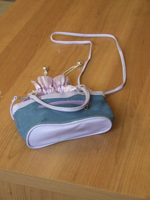 Petit sac � main bandouli�re, jeans parme, PARIS, TBE 2 Bagnolet (93)