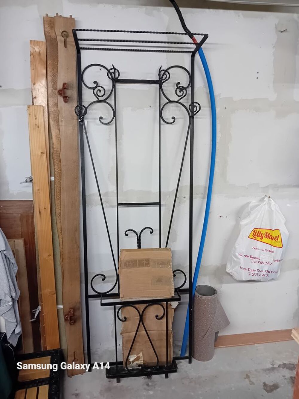 PORTE MANTEAU MURAL EN FER FORGE NOIR Meubles