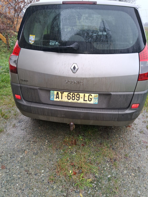 Renault scenic ii Scenic 1.9 dCi 130 Dynamique