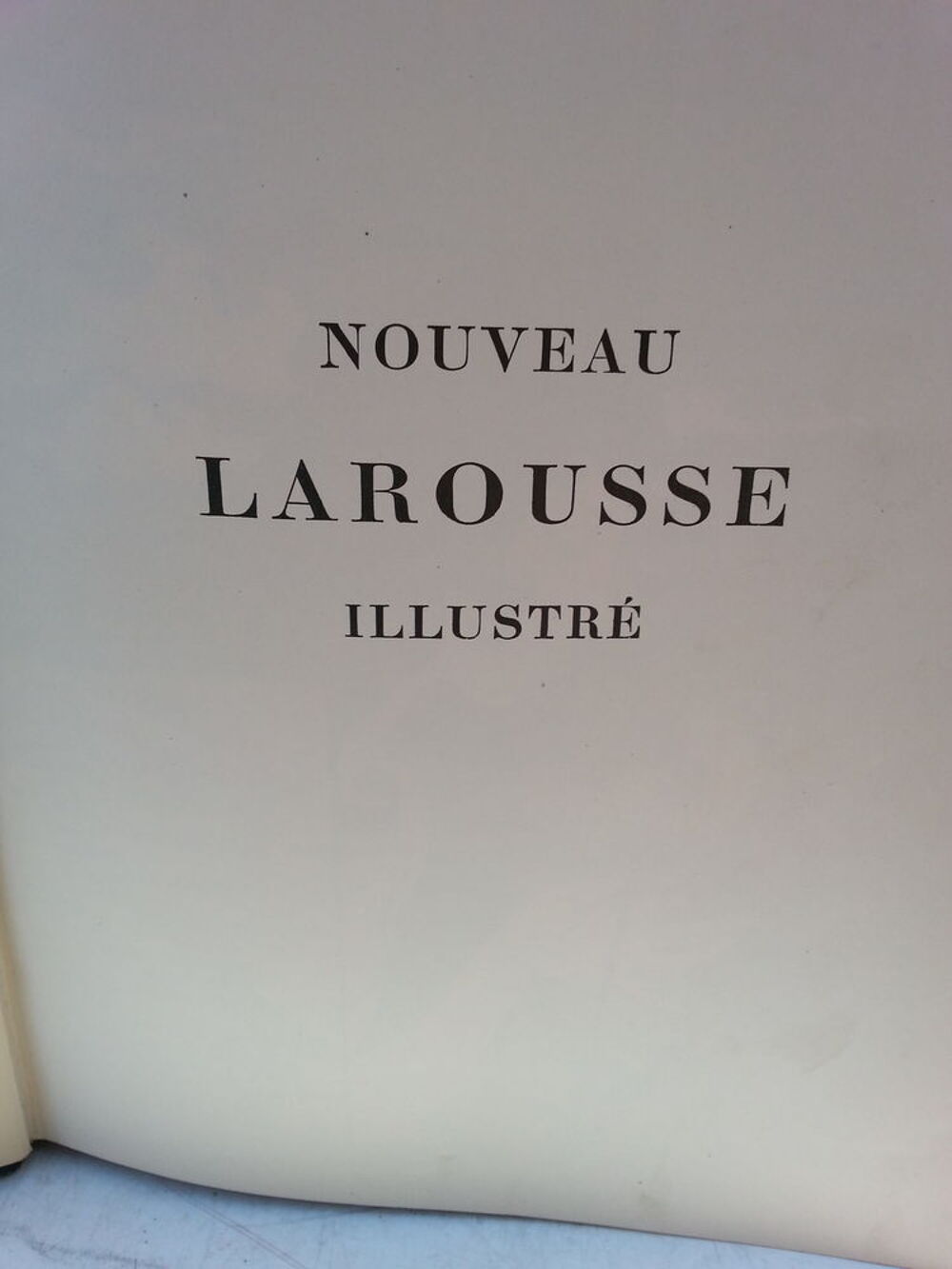 Encyclop&eacute;die Nouveau Larousse illustr&eacute; A-Z - Claude AUGE 
