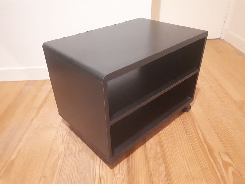 Caisson noir en bois sur roulettes, 20 euros Meubles