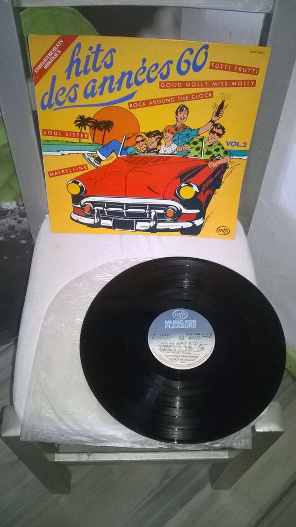 Vinyle Hits Des Ann&eacute;es 60
Vol. 2
Bon etat
Bill Haley And CD et vinyles