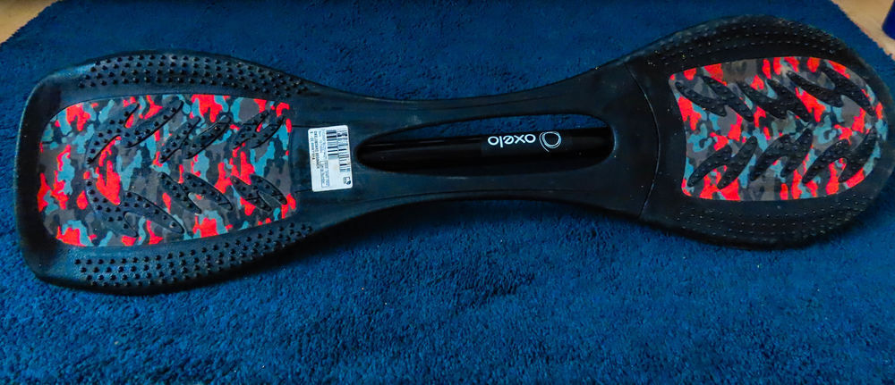 Waveboard Oxelo Noir et Rouge 
Sports