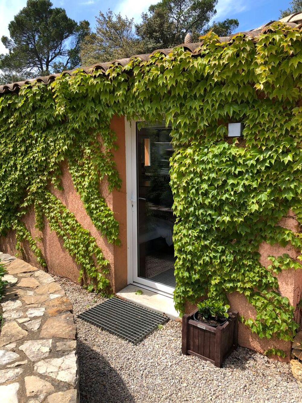 Location Appartement Beau studio meublé Lorgues