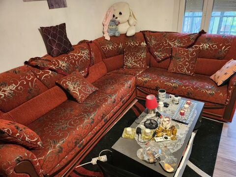 canap d angle 6 place en trois partie trs bonne tat 250 Mru (60)