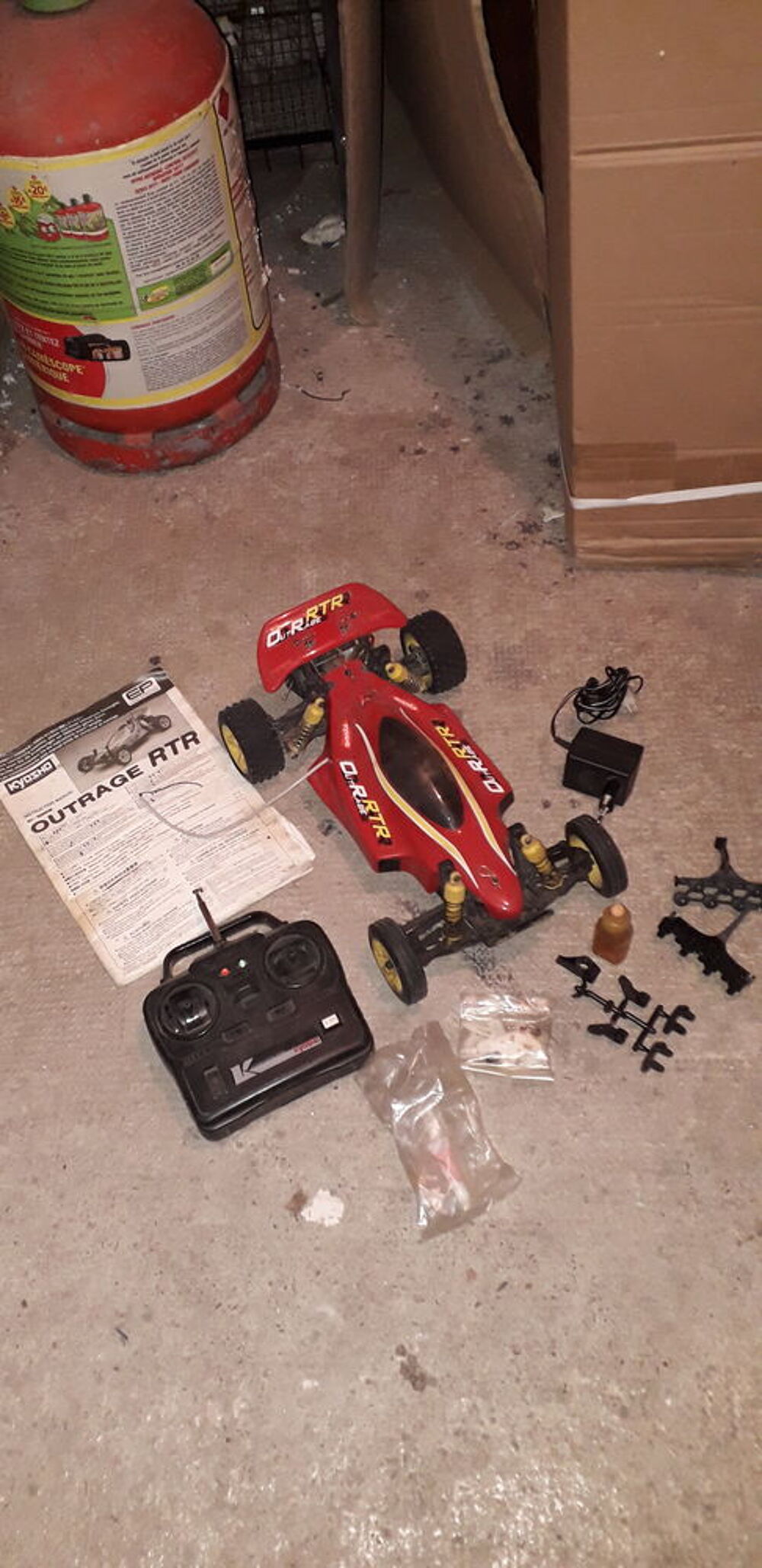 Buggy Kyosho outrage RTR &agrave; l'&eacute;chelle 1/10 Jeux / jouets