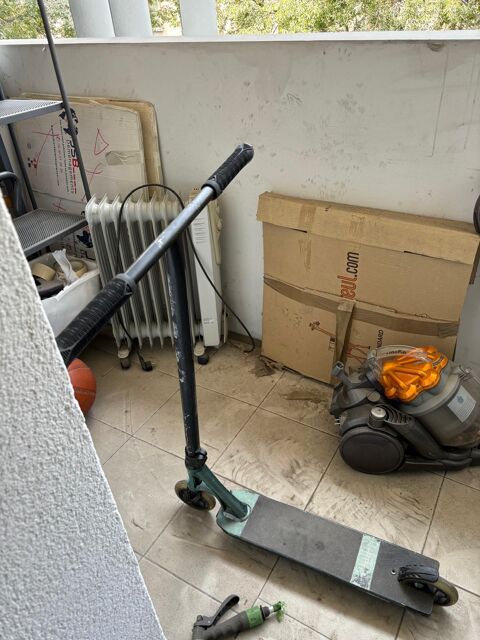 Trottinette FREE STYLE
70 Marseille 3 (13)
