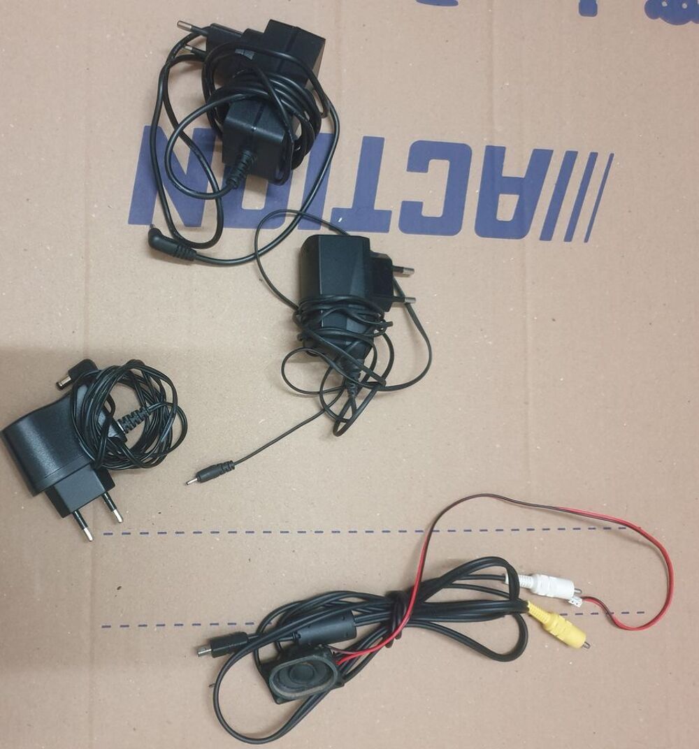 Lot tablettes pour pi&egrave;ces 9 Téléphones et tablettes