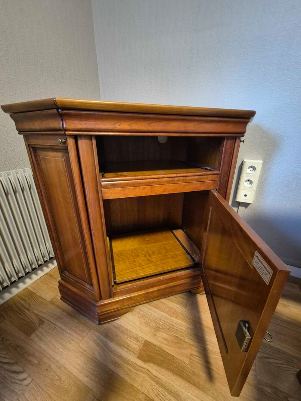 Salle &agrave; manger compl&egrave;te en merisier - Table, meubles et 6 chaises Meubles