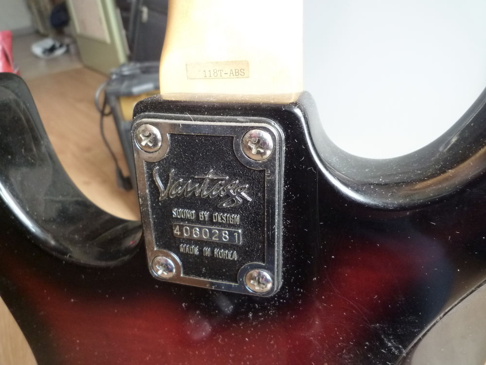 Guitare electrique enchanteresse Instruments de musique