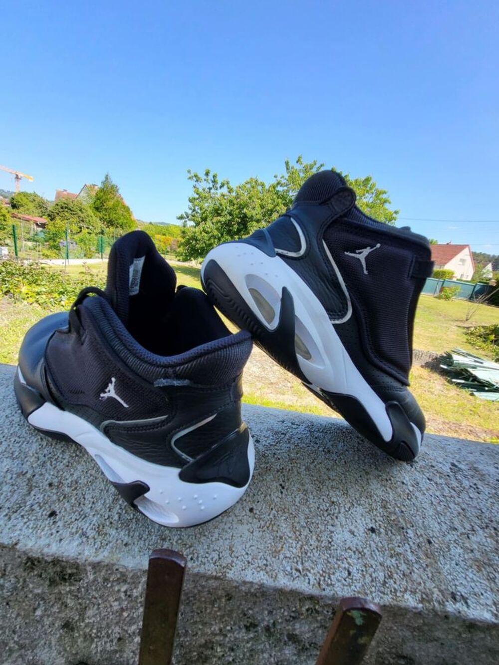Air Jordan 130 € c&eacute;d&eacute; 40 € facture dans les photos Chaussures