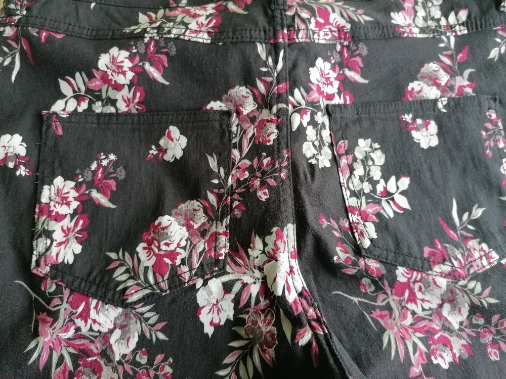 Pantalon femme Vêtements