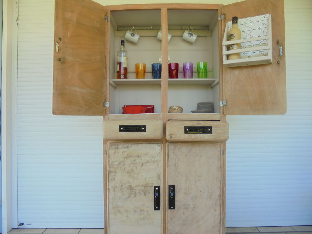 Ancien meuble de cuisine relook&eacute;,buffet vintage Meubles