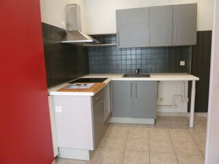  Appartement à louer 3 pièces 55 m²