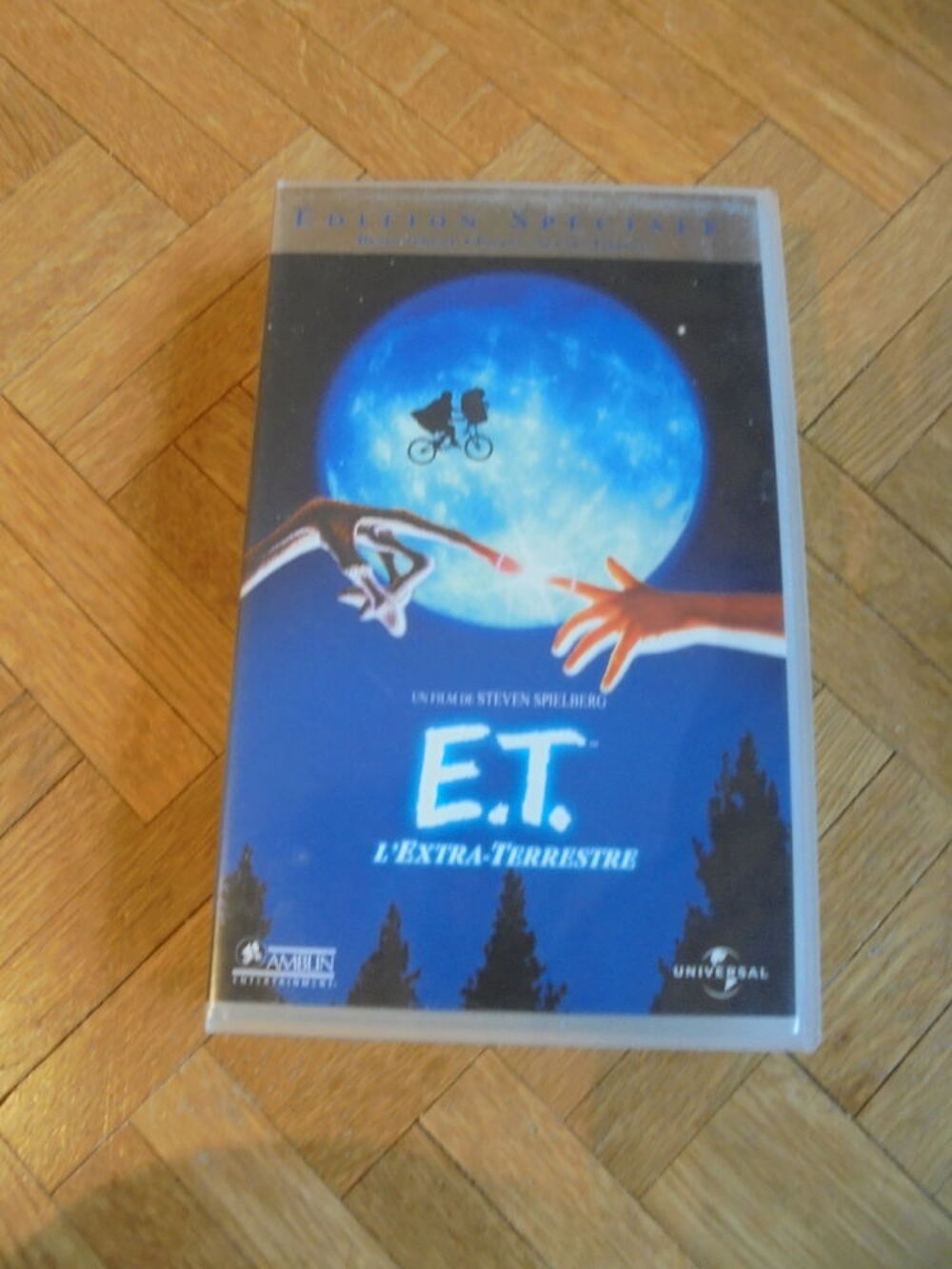Lot de 3 cassettes "fantastiques et horreur" (48) DVD et blu-ray
