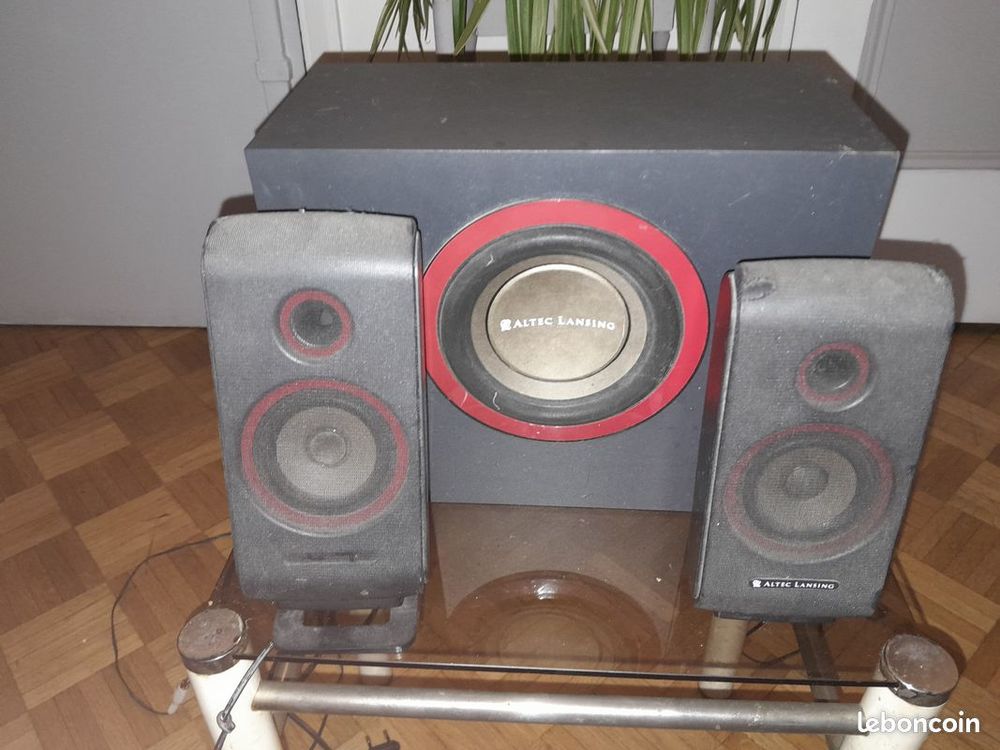 2 Baffes avec Caisson Audio et hifi