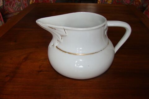 Broc en porcelaine de Paris Epoque Louis-Philippe circa 1830 40 Gargenville (78)