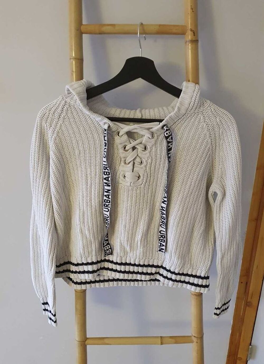 pull blanc Urban Jennyfer S Vêtements