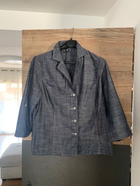 Veste d' été femme      AD    10 Saleilles (66)