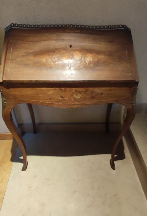 Secr�taire de dame, style Napol�on 3 290 Charbonni�res-les-Bains (69)