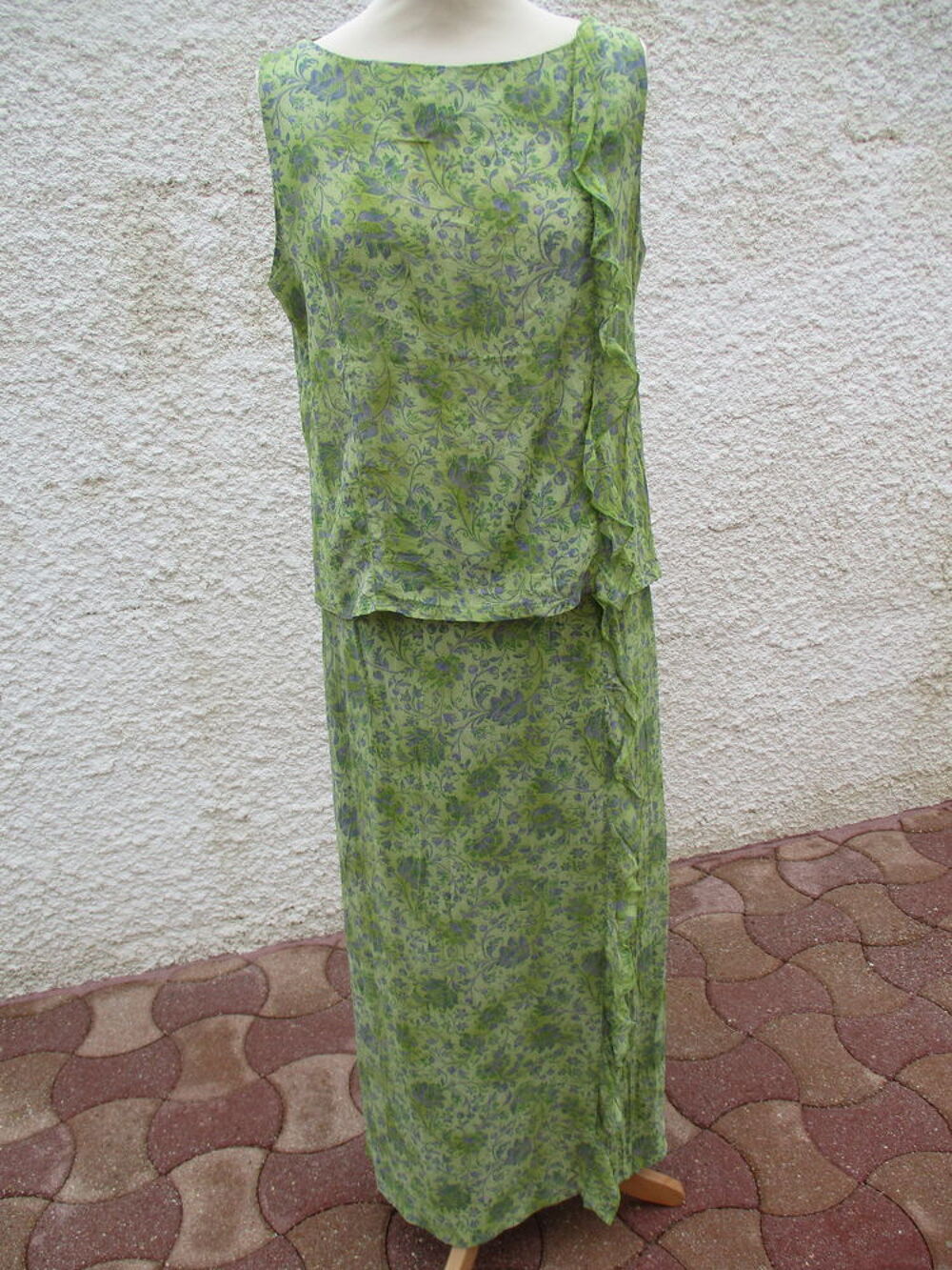 Ensemble 2 Pi&egrave;ces Vintage - Tailles : 44 Blouse et 42 Jupe Vtements