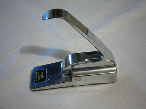 Relieuse vintage EAGLE CLIPLESS PAPER FASTENER 50 Wolxheim (67)