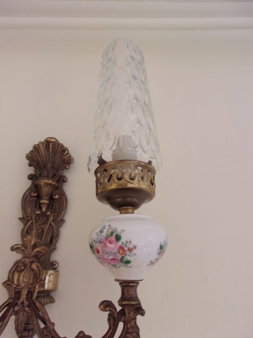 Lampe murale en laiton et verre et porcelaine Décoration