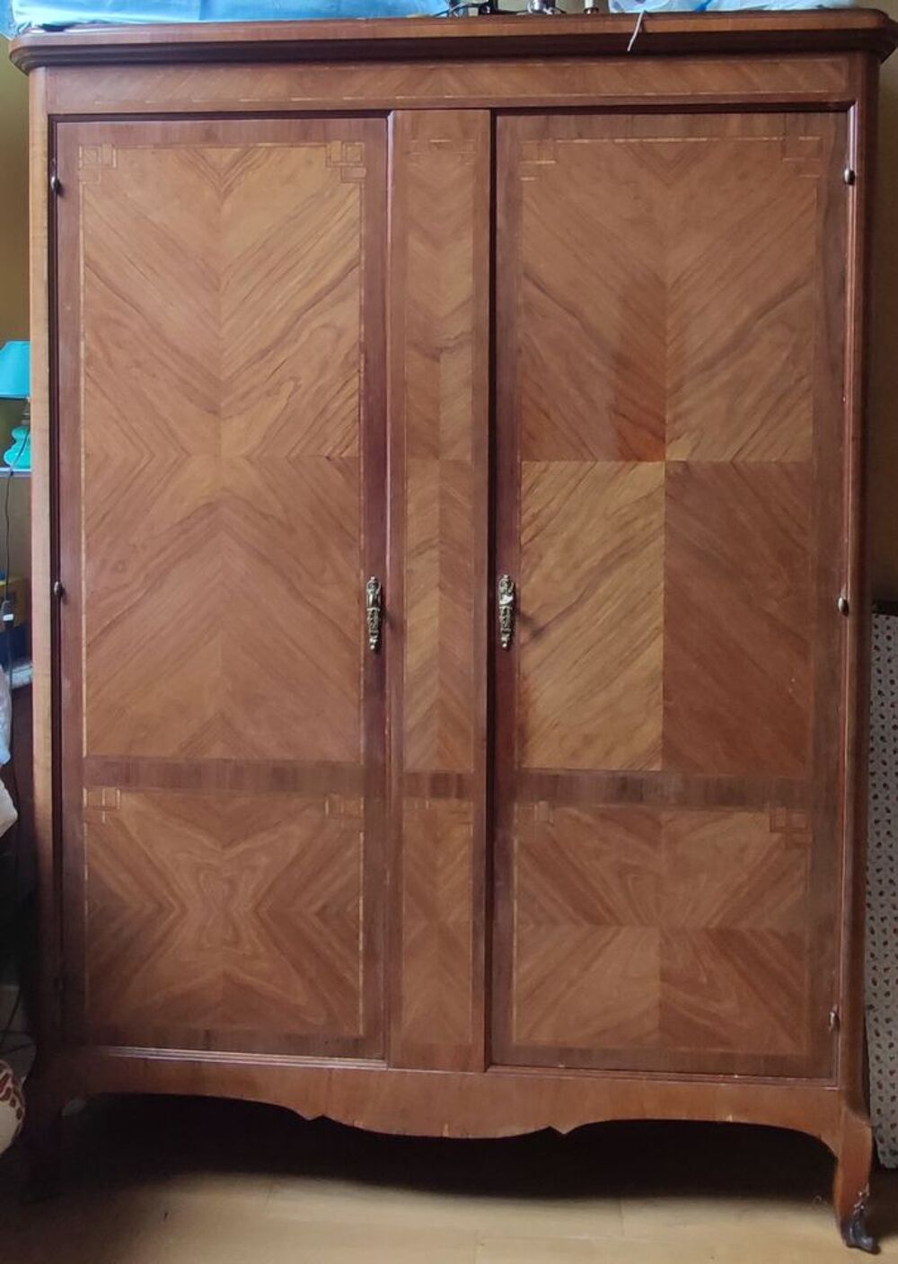 Armoire marquet&eacute;e ancienne Meubles