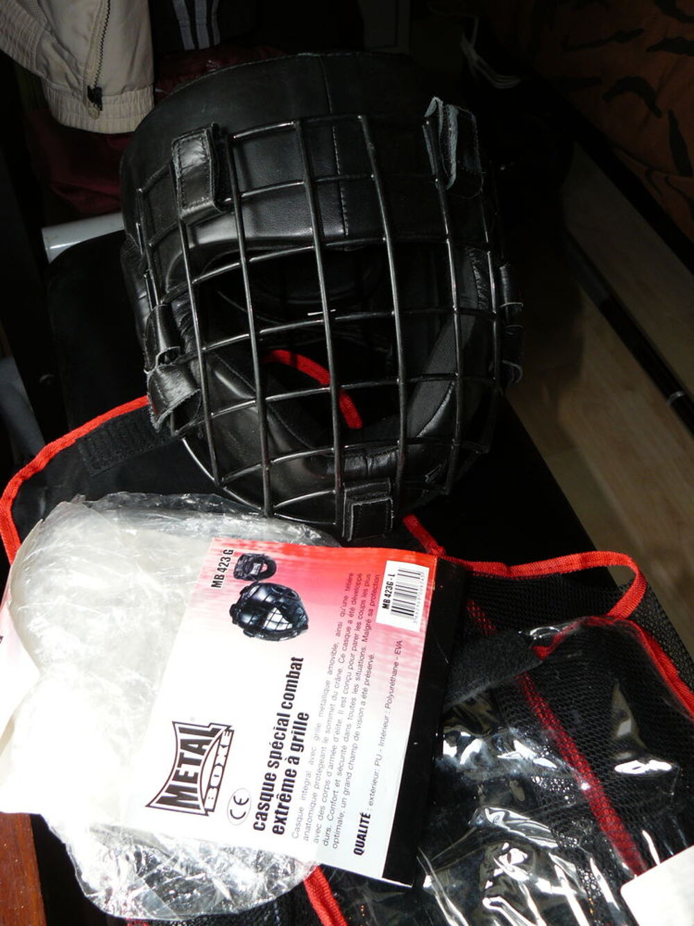 Casque &agrave; grille Sport De Combat de MetalBoxe taille L BE Sports