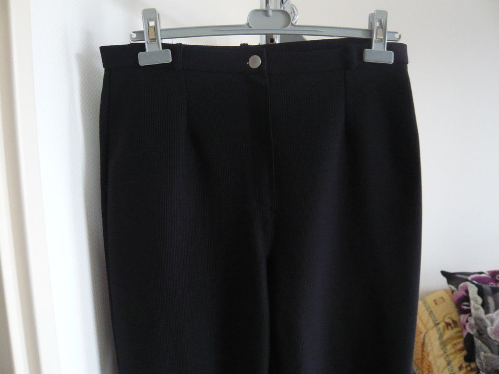 Pantalon velours noir Vêtements