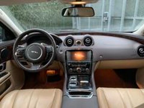 XJ V6 3.0 - 275 Diesel Luxe Premium Empattement Court A 2015 occasion 59310 Auchy-lez-Orchies