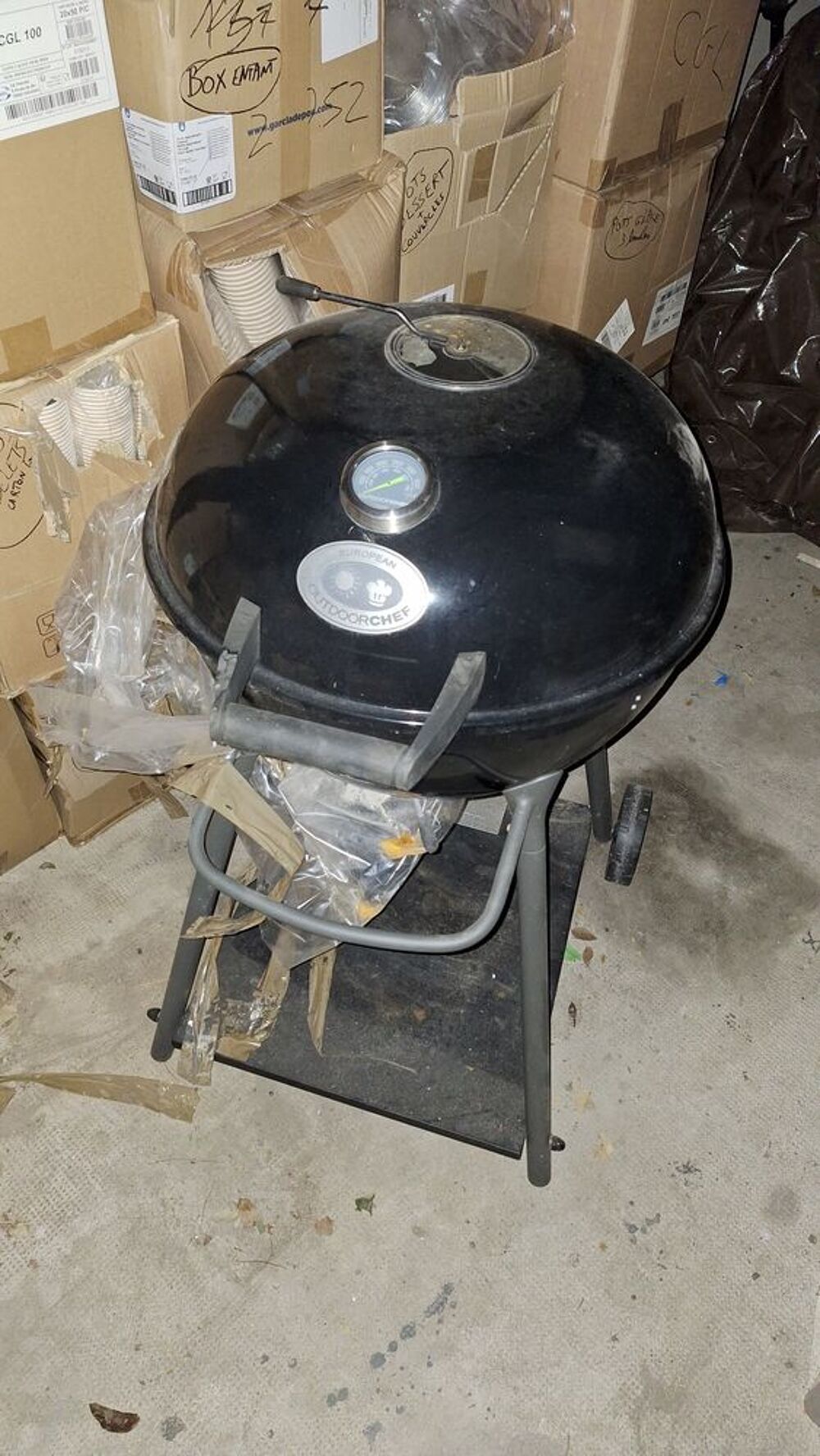 Barbecue outdoorchef grille 57cm diam&egrave;tre.
Jardin