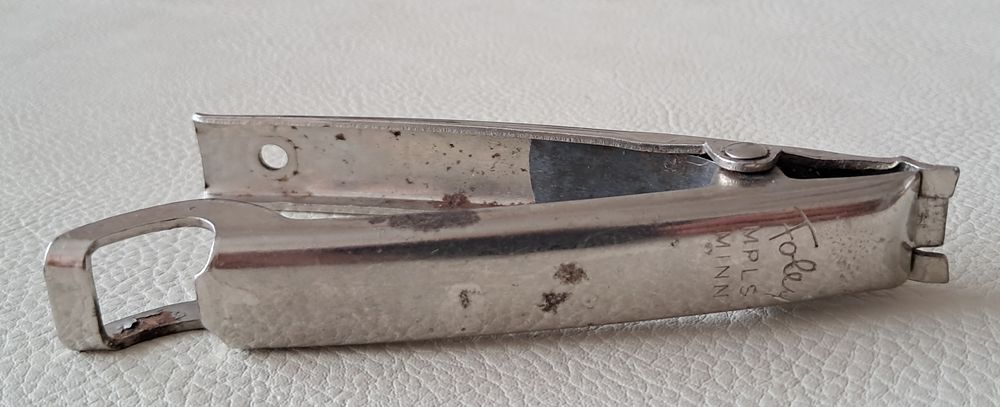 ouvre bouteille d&eacute;capsuleur &agrave; pincer vintage foley 