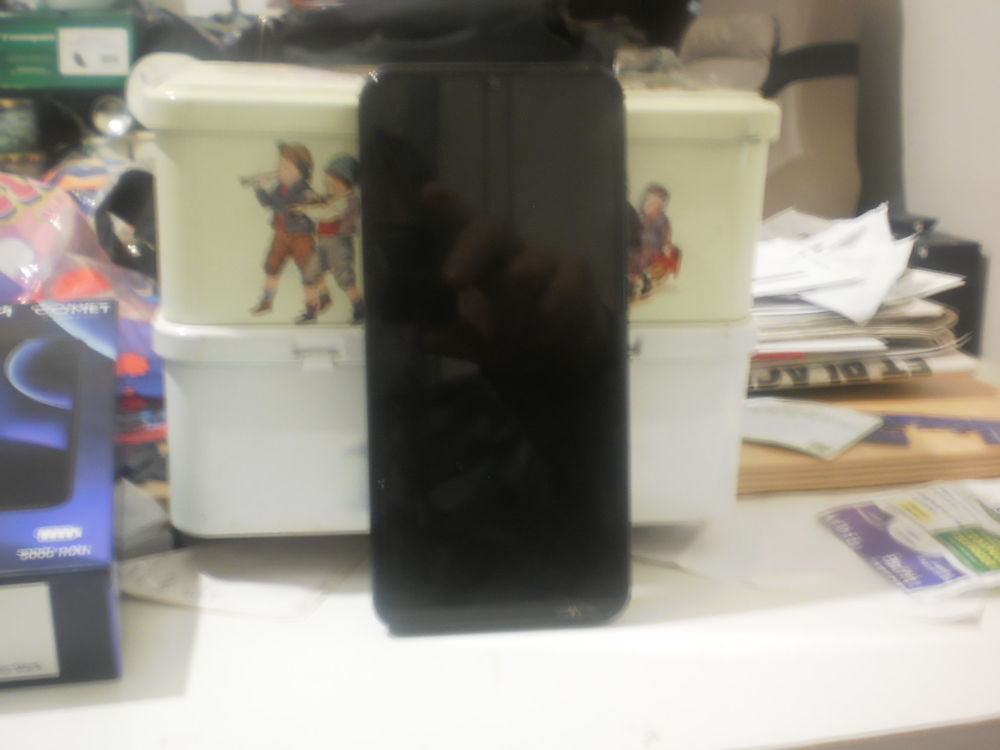 telephone portable tactile de marque logicom comme neuf T�l�phones et tablettes