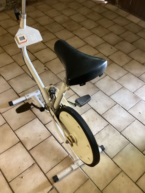 Vélo appartement peu e encombrant avec compteur 30 Vimoutiers (61)