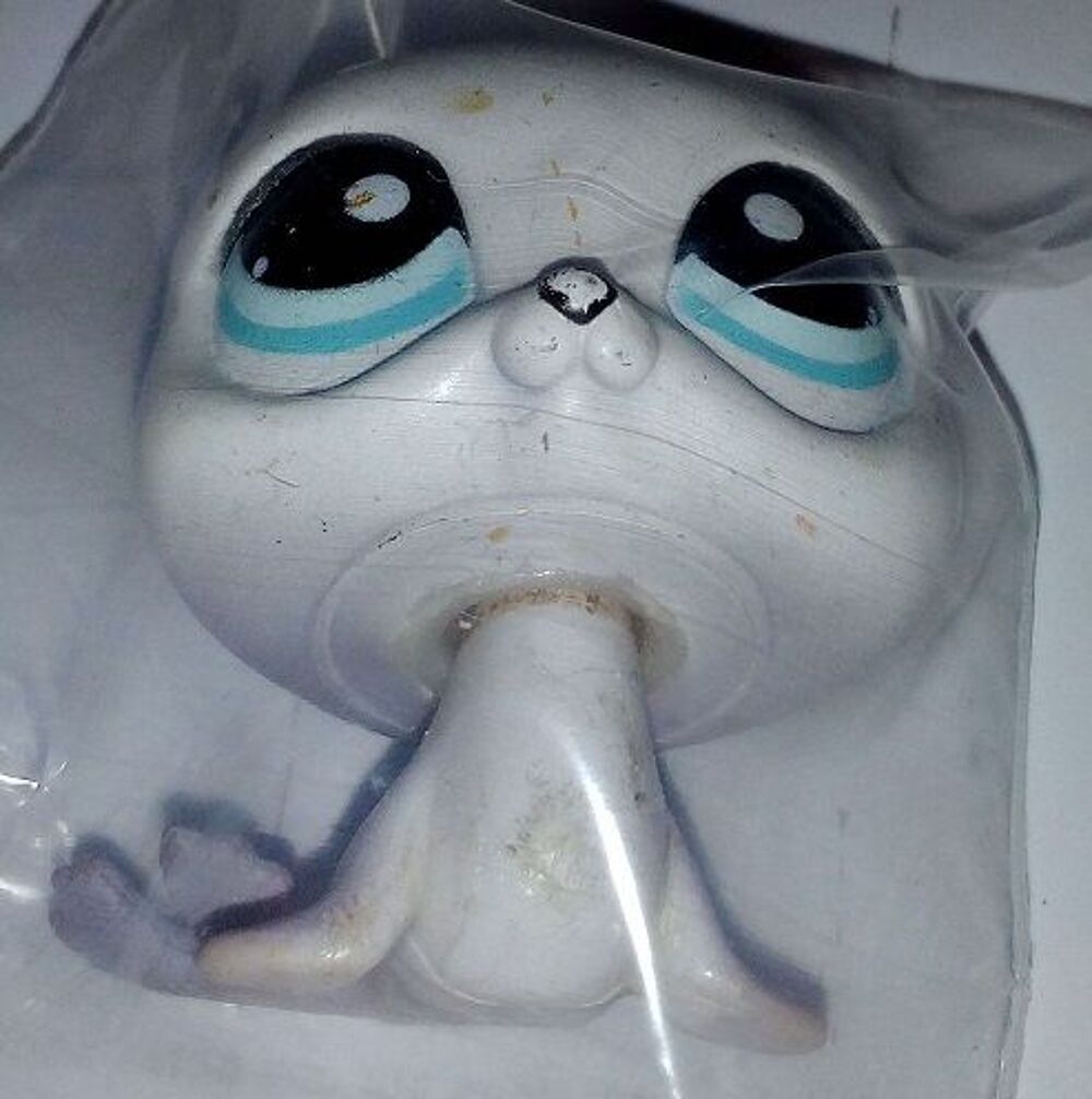 Figurine Petshop en plastique diff&eacute;rents modeles Jeux / jouets